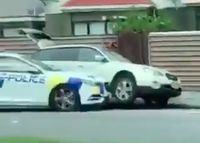 Avanza Geser Xpander, Polisi Tabrak Penembak Massal Selandia Baru