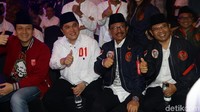 Di depan kamera, Erick Thohir Cs kompak salam jempol.