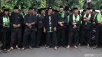 Massa FBR Sambangi Kediaman Maruf Amin