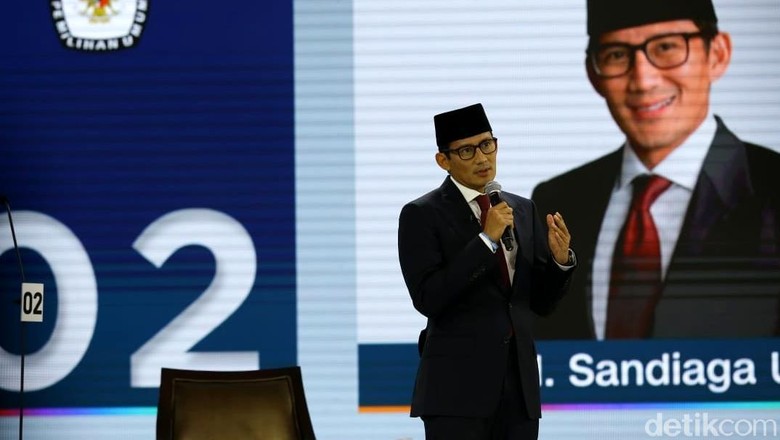 Sandiaga Disindir Pakai Gadget Saat Debat, BPN: Komitmen untuk Paperless