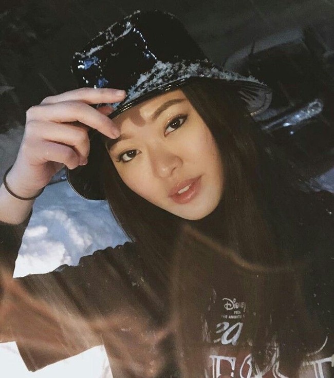 Saat pacaran dengan Joal Ong, keduanya membuat chanel Youtube bersama yang memperlihatkan kehidupan mereka sebagai sepasang kekasih. Sayangnya kedunya putus. Lebih memalukannya lagi, video intim mereka tersebar. (Foto: Instagram/@bellywellyjelly)