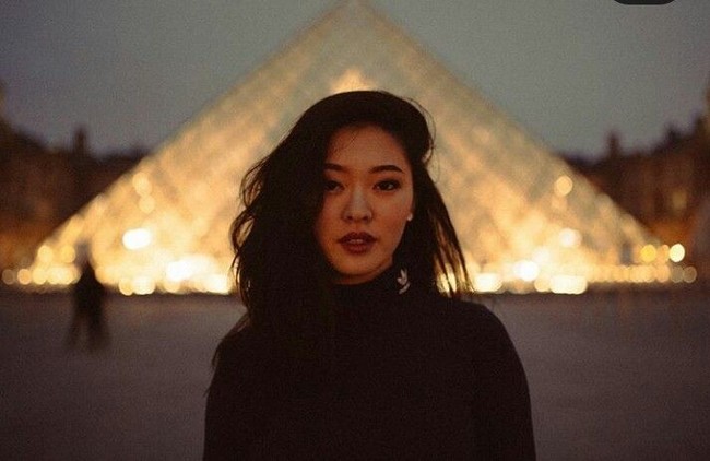 Internet telah menjadi sumber utama rasa sakit dan penyiksaan. Dengan cinta dari teman dan keluarga saya bisa menemukan kekuatan dan bertahan, tambahnya. (Foto: Instagram/@bellywellyjelly)