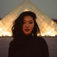 Internet telah menjadi sumber utama rasa sakit dan penyiksaan. Dengan cinta dari teman dan keluarga saya bisa menemukan kekuatan dan bertahan, tambahnya. (Foto: Instagram/@bellywellyjelly)