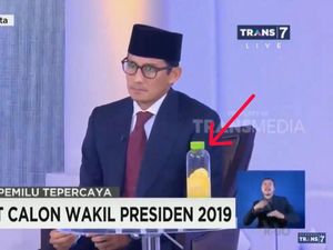 Sandiaga Bawa Botol Hijau ke Debat Capres 2019, Infused Water Lagi?