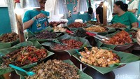 Bukan hanya bisa menikmati ragam makanan saja, area FJB 2019 juga dilengkapi panggung musik hiburan, arena bermain anak-anak, area galeri proses pembuatan kecap hingga area karaoke.  Foto: detikfood