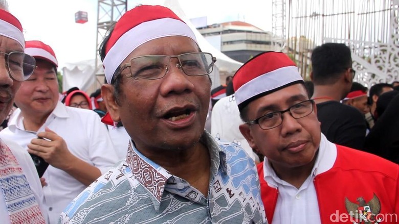 Mahfud Md: Demokrasi Stagnan, Ada yang Ingin Merendahkannya Lagi Mahfud Md: Demokrasi Stagnan, Ada yang Ingin Merendahkannya Lagi