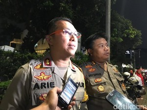 Tas Mencurigakan di Rumah Aspirasi Jokowi Ternyata Isinya Pakaian
