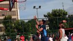 Begini Gaya Sandi dan AHY Main Basket