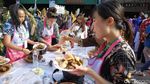 Seru Banget! Begini Meriahnya Festival Rujak Ulek di Surabaya