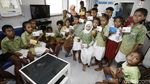 Pelajar SD di Pulau Komodo Antusias Menabung di Bank Apung BRI