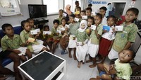 Tabungan mereka lumayan banyak loh, mulai ada yang dari Rp 1 juta hingga 4 juta rupiah. Menurut salah seorang pelajar yang menabung itu, semua biayanya disimpan untuk kuliah nanti.
