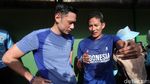 Begini Gaya Sandi dan AHY Main Basket