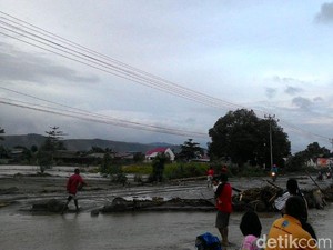 Timnas U-23 Berduka untuk Korban Banjir Bandang di Sentani