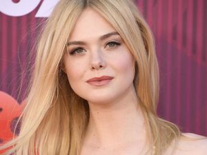 Elle Fanning Sang Princess Aurora Makin Dewasa dan Mempesona