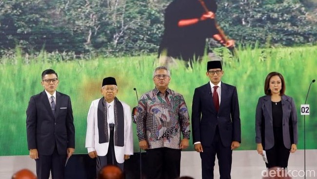 Saling Serang Sandiaga dan Maruf soal Tenaga Kerja Asing