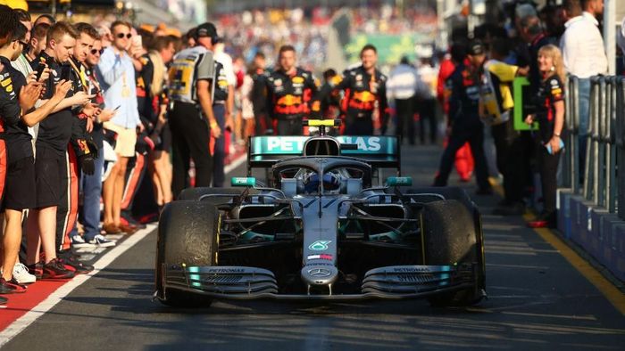 Valtteri Bottas memenangi GP Australia 2019 dan sementara memimpin klasemen F1 2019. (Foto: Robert Cianflone/Getty Images) Valtteri Bottas memenangi GP Australia 2019 dan sementara memimpin klasemen F1 2019. (Foto: Robert Cianflone/Getty Images)