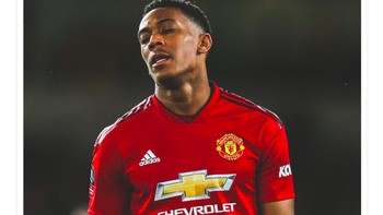 Berbagai media pun melaporkan kekalahan MU dari Wolves di media sosial dengan ilustrasi menarik semacam ini. Foto: istimewa