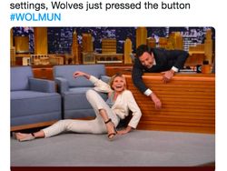 Meme Menyengat MU Disingkirkan Wolves, Mourinho pun Tertawa