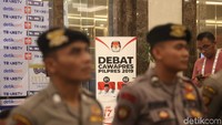 Debat cawapres nanti malam akan diikuti Maruf Amin dan Sandiaga Uno. Tema debat nanti adalah pendidikan, kesehatan, ketenagakerjaan, sosial, dan kebudayaan. Debat ini akan disiarkan secara langsung oleh Trans TV, Trans 7, CNN TV Indonesia, dan detikcom.