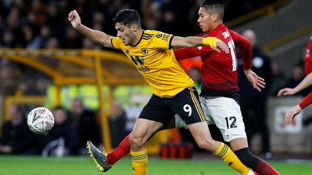 Manchester United gagal ke semifinal Piala FA usai dikalahkan Wolverhampton Wanderers 2-0. (