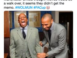 Meme Menyengat MU Disingkirkan Wolves, Mourinho pun Tertawa