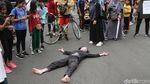 Aksi Teatrikal Mengutuk Penembakan di New Zealand