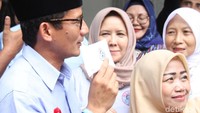Seperti diketahui, debat cawapres antara Sandiaga dengan Maruf Amin digelar di Hotel Sultan, Jakarta, pukul 20.00 WIB. Debat ini akan disiarkan secara langsung oleh Trans TV, Trans 7, CNN TV Indonesia dan detikcom. Maruf dan Sandiaga akan beradu pandangan mengenai isu pendidikan, kesehatan, ketenagakerjaan, sosial, dan budaya.