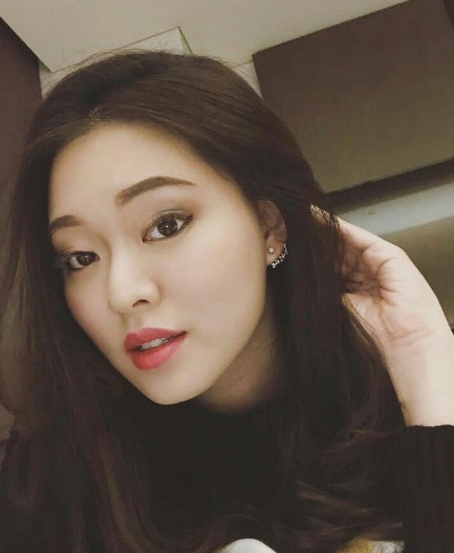 Christabel Chua, selebgram Singapura yang lebih dikenal dengan nama Instagram @bellywellyjelly pernah menghadapai skandal besar dalam hidupnya. Video intimnya dengan mantan kekasihnya Joal Ong tersebar yang bikin geger Singapura. (Foto: Instagram/@bellywellyjelly)