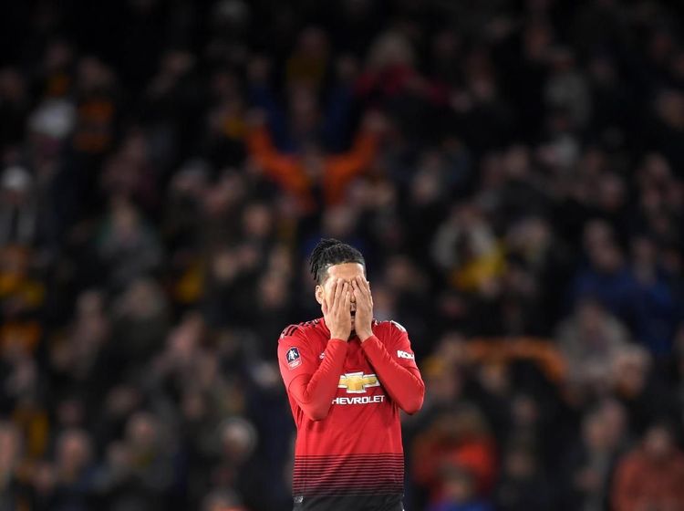 MU Digigit Serigala di Molineux