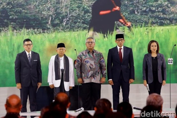 Putri Ayuningtyas dan Alfito Deannova, moderator debat Cawapres 2019. Foto: Grandyos Zafna Putri Ayuningtyas dan Alfito Deannova, moderator debat Cawapres 2019. Foto: Grandyos Zafna