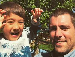 Bos Kesayangan Karyawan Facebook dan Istrinya yang Sederhana