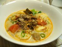 Ngeunah Pisan! Kulineran Sunda Makan Nasi Liwet dan Gurame Pesmol Sedap