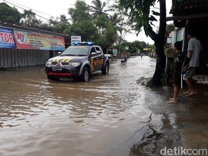 BNPB : Pengungsi Banjir Jawa Tengah dan Yogyakarta 6.908 Jiwa