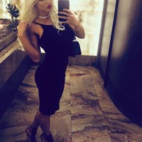 Paulina kemudian melakukan implan bokong, filler bibir dan wajah. Wanita yang tinggal di London, Inggris itu pun melakukan operasi plastik hidung.  Foto: dok. Instagram (@paulinajcandy)