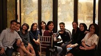 Bersama keluarga besar, di ulang tahun eyang kakung yang ke 86, sekeluarga besar kumpul di sebuah restoran. Foto: Instagram@randydanistha