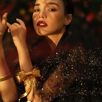 Kepiawaian dalam akting pun membuat salah satu aktris berbayaran termahal itu ditunjuk menjadi juri di Berlin International Film Festival dan Cannes Film Festival. Foto: Instagram @sqwhat