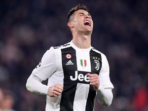 Buntut Selebrasi Selangkangan, Ronaldo Didakwa UEFA