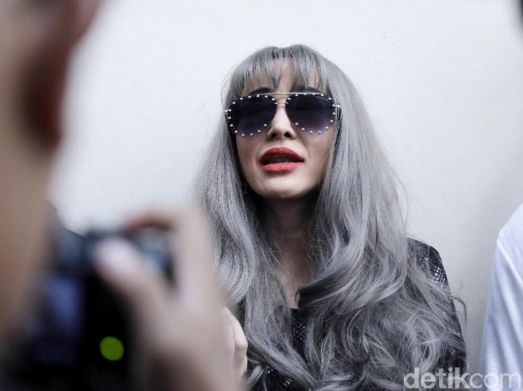  Cynthiara Alona Ternyata Foodies yang Doyan Banget Nasi Padang