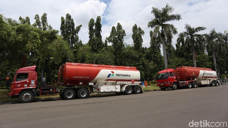 Polisi Tangkap Pembajak yang Bawa Mobil Tangki Pertamina ke Istana! Polisi Tangkap Pembajak yang Bawa Mobil Tangki Pertamina ke Istana!