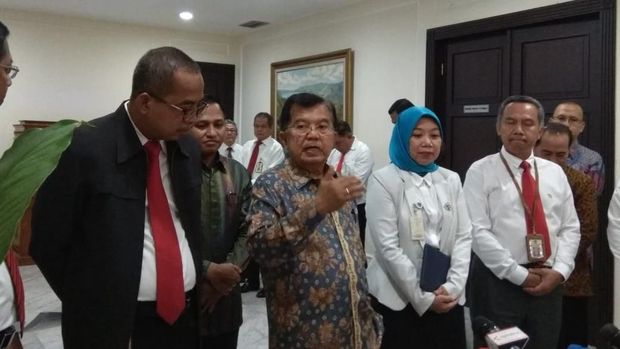  JK mengatakan baru pertama kali mengisi SPT di Jakarta. 