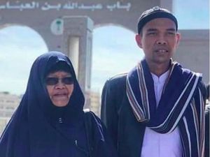 Jenazah Ibunda Ustaz Abdul Somad Dibawa ke Medan untuk Dimakamkan
