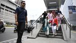 Gaya Iriana Jokowi Saat Jajal MRT