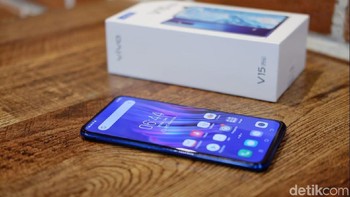 Hanya saja kamera utama V15 Pro punya fitur quad pixel sensor guna meningkatkan kepekaan cahaya dan kualitas foto. (Foto: detikINET/Adi Fida Rahman)