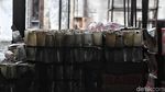 Gudang Air Mineral di PIK Hangus Terbakar