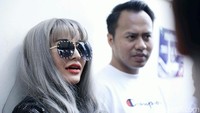 Namun pembangunan apartemen tak kunjung rampung, bahkan sudah dihentikan. Pool/Ismail/detikFoto.