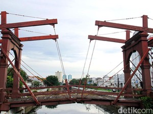 6 Wisata Sejarah Antimainstream Terbaik Jakarta, Ada Jembatan Tertua di Indonesia