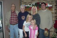 Kisah Haru Pasangan 62 Tahun Menikah yang Meninggal Bergandengan Tangan