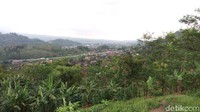 Hanya butuh waktu dua menit untuk sampai di TSCS dari pintu keluar Tol Ungaran (Aji Kusuma/detikTravel)