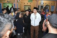 Gubernur NTB, Zulkieflimansyah memantau langsung ke lapangan akibat Gempa yang terjadi di Lombok Timur pada Minggu, 17 Maret 2019 (dok Kemenpar)