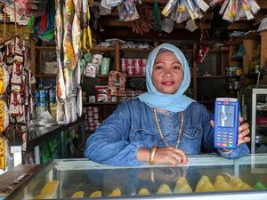 Cerita Pemilik Warung Naik Haji Setelah Jadi Agen BRILink